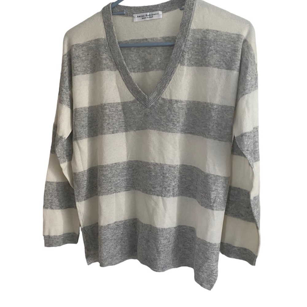 Amina Rubinacci- made in Italy lightweight sweater 100% cashmere
